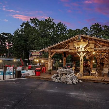 Stonegate Lodge 2 Queen Beds Fast Wifi 50" Tv Salt Water Pool Room #207 ユリーカ・スプリングス エクステリア 写真