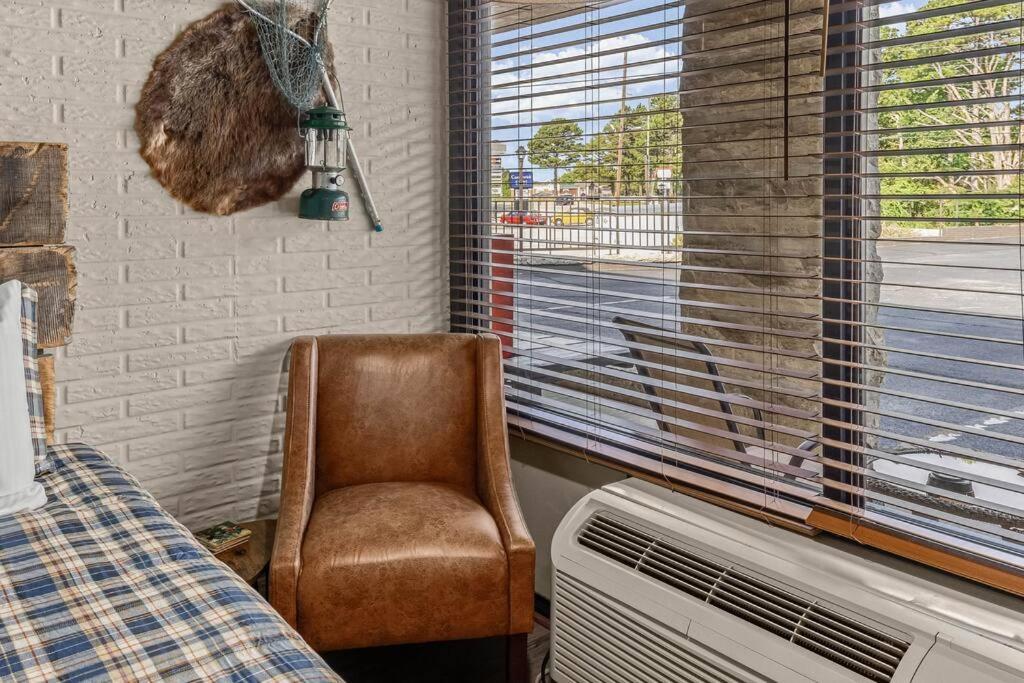 Stonegate Lodge 2 Queen Beds Fast Wifi 50" Tv Salt Water Pool Room #207 ユリーカ・スプリングス エクステリア 写真